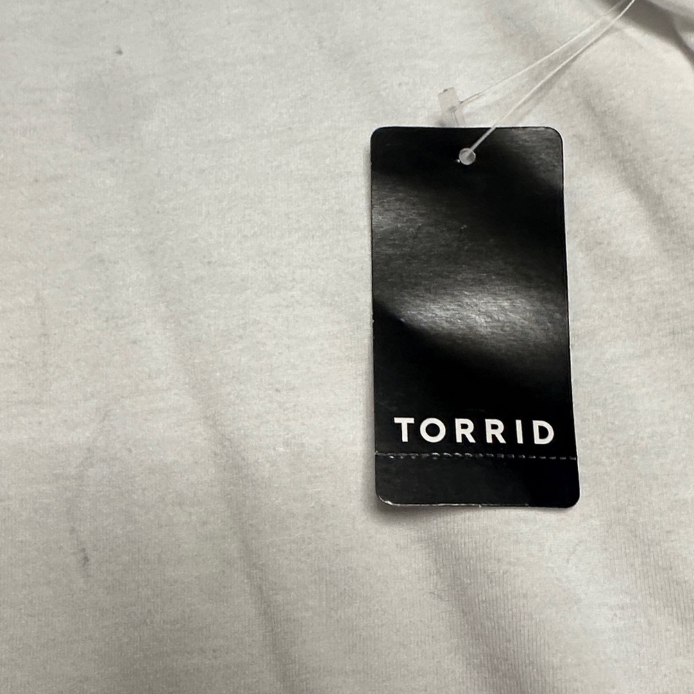 Torrid White Graphic T-Shirt - Picture 2 of 4